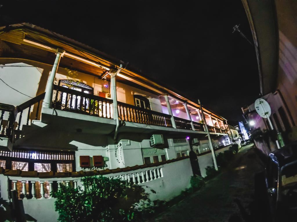 Wijenayake'S - Beach Haven Guest House - Galle Fort Exterior photo