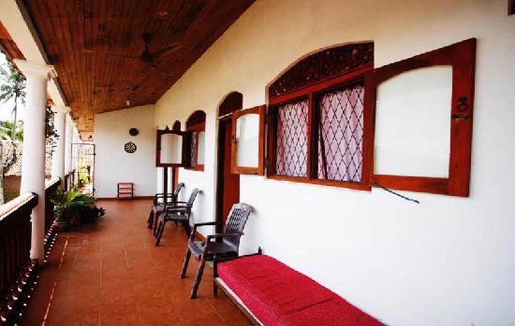 Wijenayake'S - Beach Haven Guest House - Galle Fort Exterior photo