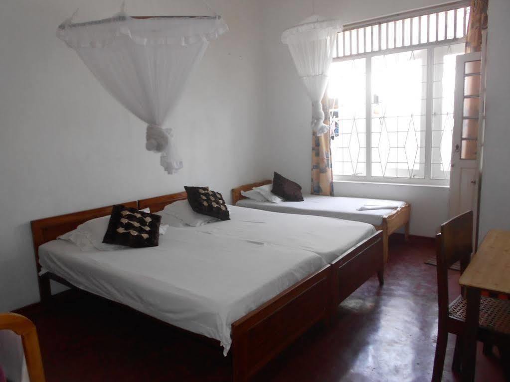 Wijenayake'S - Beach Haven Guest House - Galle Fort Exterior photo