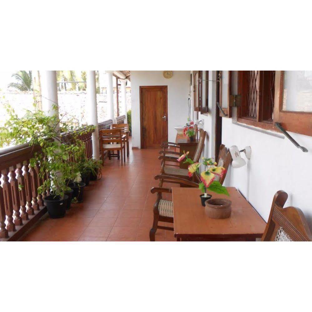 Wijenayake'S - Beach Haven Guest House - Galle Fort Exterior photo